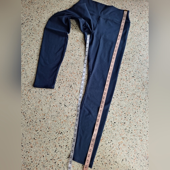 114 Alo Yoga Airbrush Winter Warm High-Waist Nocturne Leggings - Picture 12 of 12